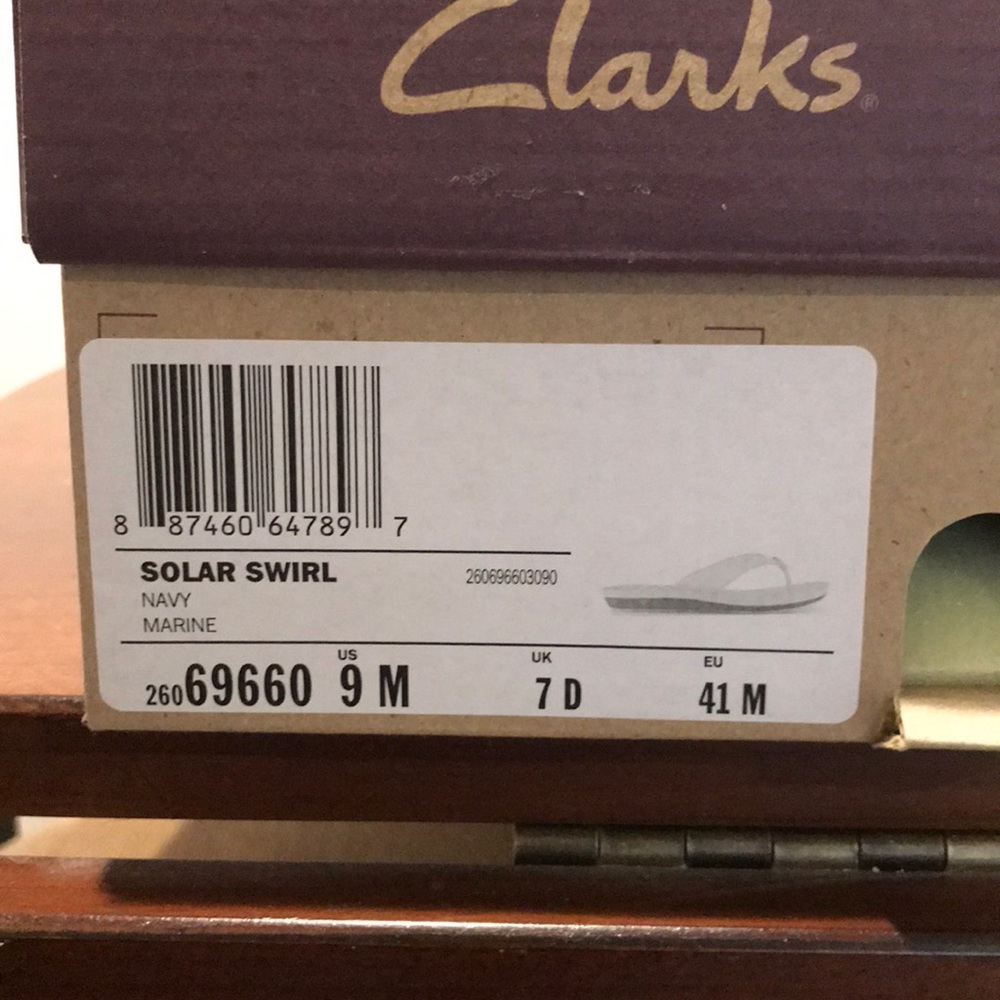 Clark’s Flip flops - Picture 4 of 4